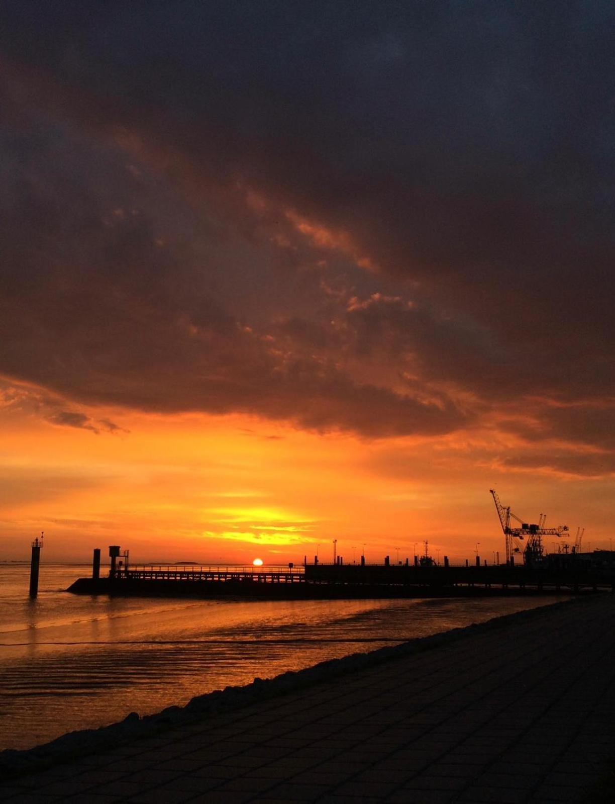 Moebeliertes Wohnen Auf Zeit Am Yachthafen Apartment เบรเมอร์ฮาเฟิน ภายนอก รูปภาพ